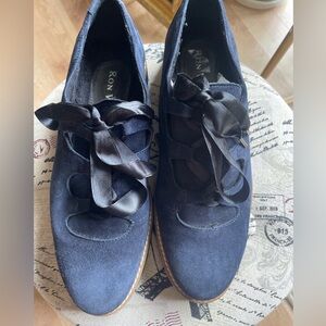 Ron White Daisy Water-resistant Oxford shoes